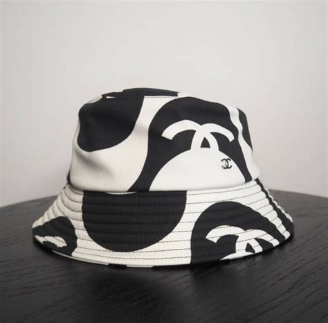 chanel hut schwarz|chanel cotton bucket hat.